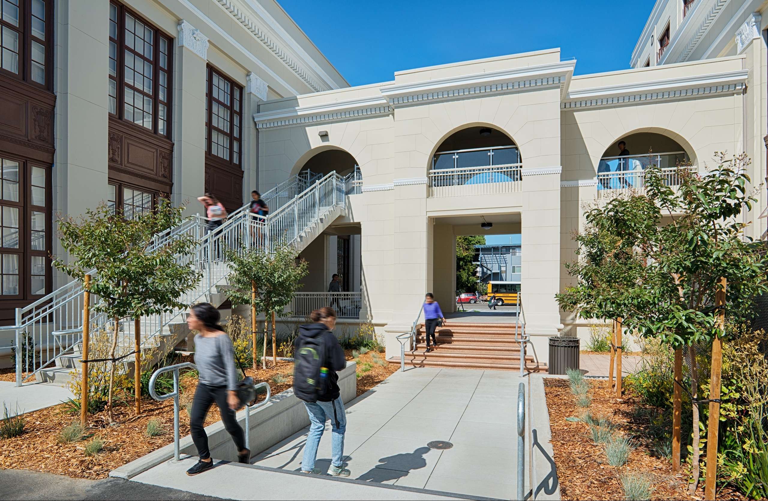 ALAMEDA HIGH SCHOOL HISTORIC RESTORATION & MODERNIZATION