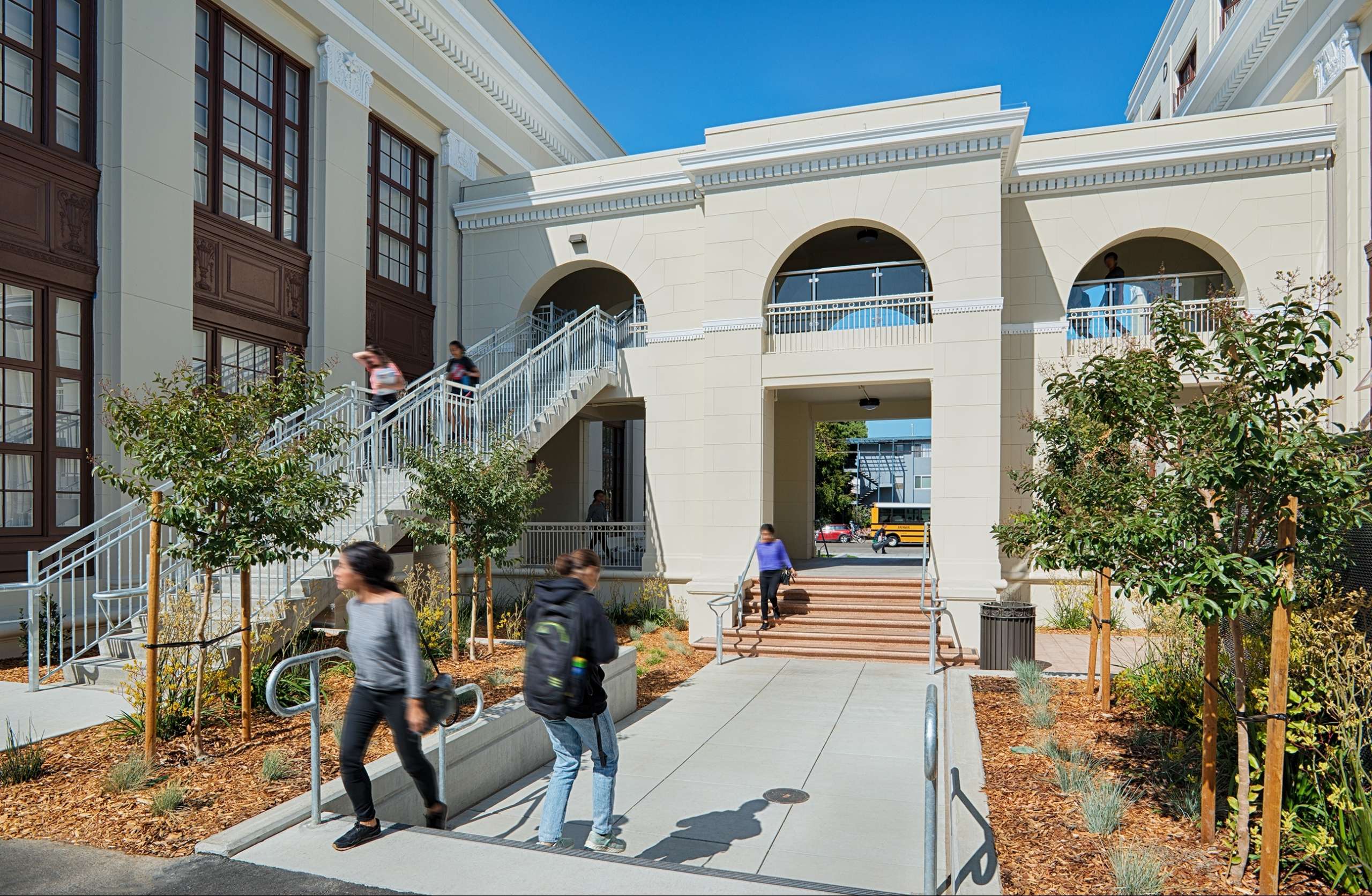 ALAMEDA HIGH SCHOOL HISTORIC HIGH SCHOOL RESTORATION & MODERNIZATION